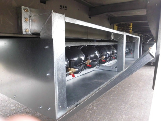 LKW R143